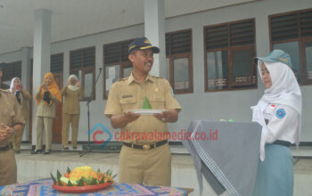Rayakan Ultah Ke-12, SMK Negeri 1 Padaherang Hanya Potong Tumpeng
