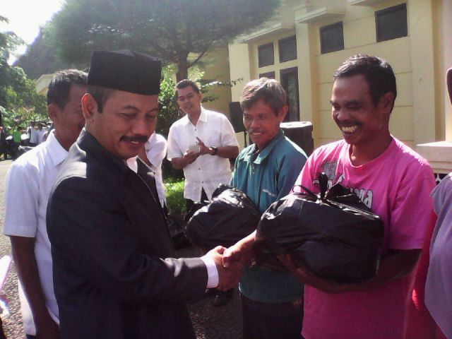 1.064 Paket OPM Untuk 7 Kelurahan