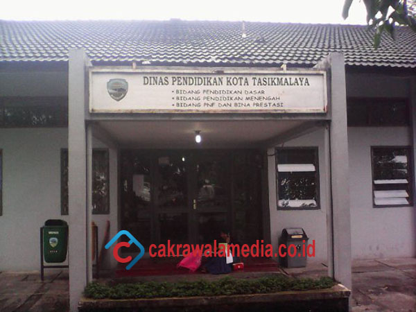 Hari Pertama Puasa, Pelayanan Kantor Disdik Kota Libur
