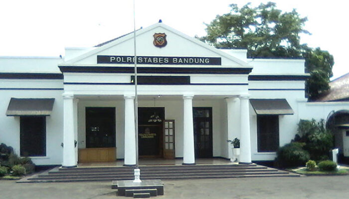 Polrestabes Bandung Terjunkan 1090 Anggota