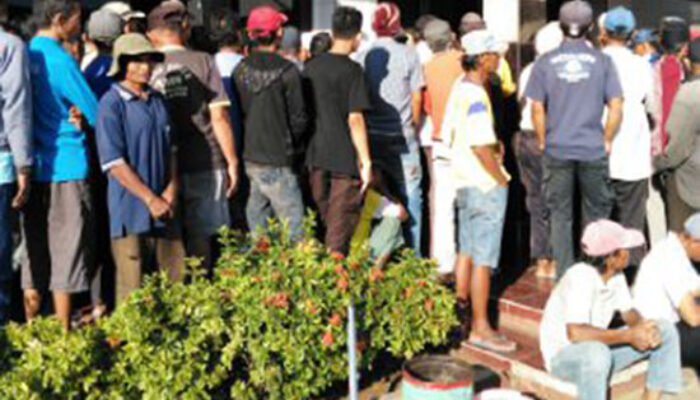 Sambut Idul Fitri, Pasar Dadakan Ramadan Dibanjiri Pembeli