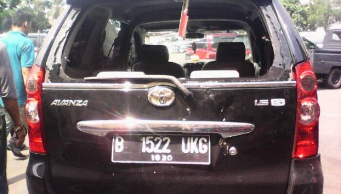 Avanza Curian Seret Dua Pemotor Sejauh 15 Meter