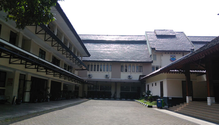 Kantor Wakil Rakyat Cimahi Kosong Melongpong