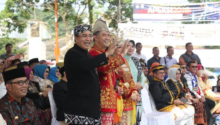 Kota Tasikmalaya Meriahkan Pawai Budaya Munas V Apeksi
