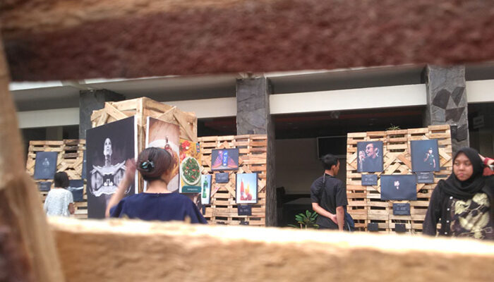 Mahasiswa Stikom Gelar Pameran Foto Bertema Hall of Frame