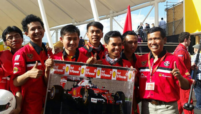 Mobil Listrik UPI Juara Kompetisi Tingkat Dunia