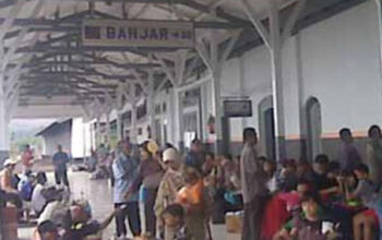 Pemudik Via Kereta Mulai Padati Stasiun Banjar