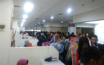 Ribuan Pelamar Serbu Job Fair di Cimahi