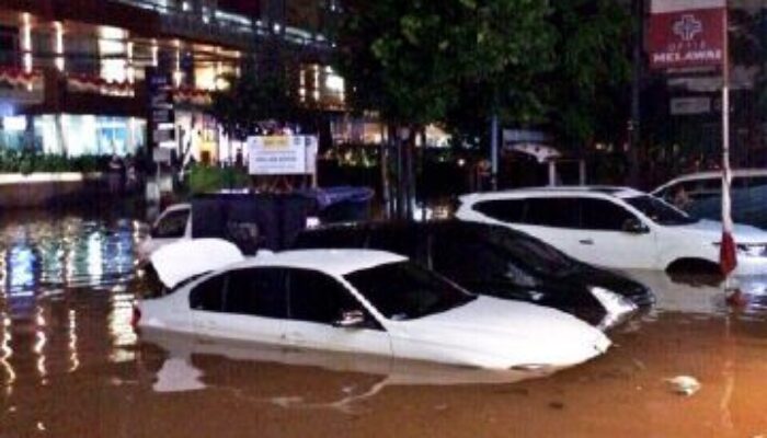 Banjir Bandang di Jakarta Selatan Karena Tata Ruang Amburadul