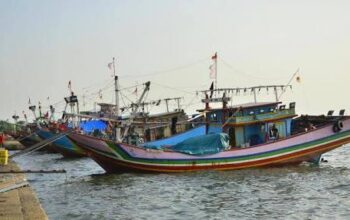 Banyak Nelayan Gunakan Cantrang, KKP Buka Gerai Perizinan Di Pati