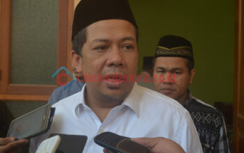 Ini Alasan Fahri Hamzah Untuk Bubarkan KPK ….