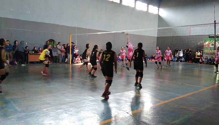 6 Klub Bola Voli Bersaing Ketat di Ajang Wali Kota Cup Cimahi 2016