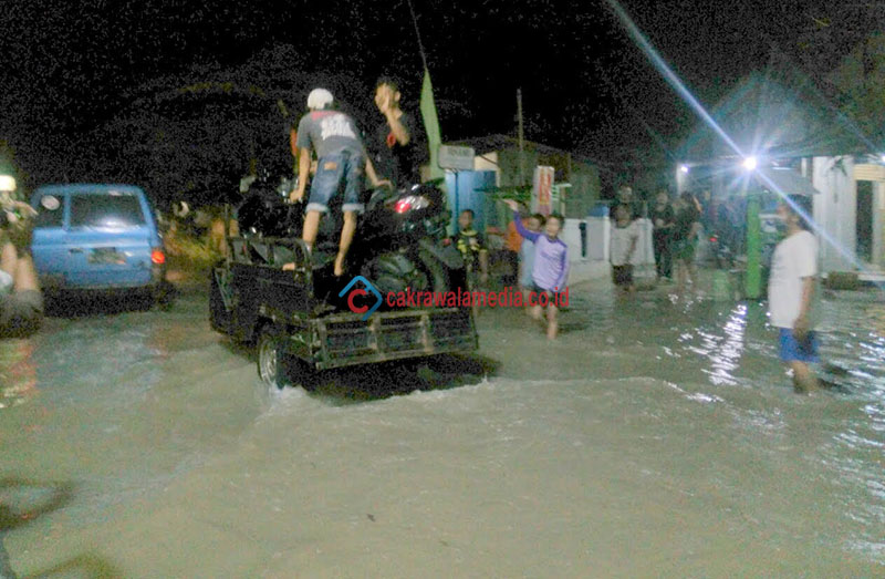 Akibat Terendam Banjir, Akses Jalan Menuju Jateng Lumpuh Total