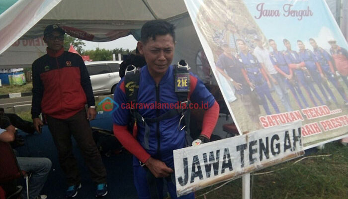 Atlet Terjun Payung Mendarat ke Laut Gara-gara Parasut Utama Gagal Berkembang