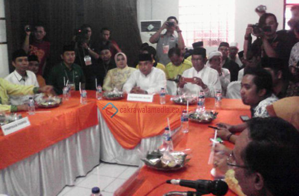 Budi-Yusuf Mendaftarkan Diri, KPU Periksa Berkas Super Cepat
