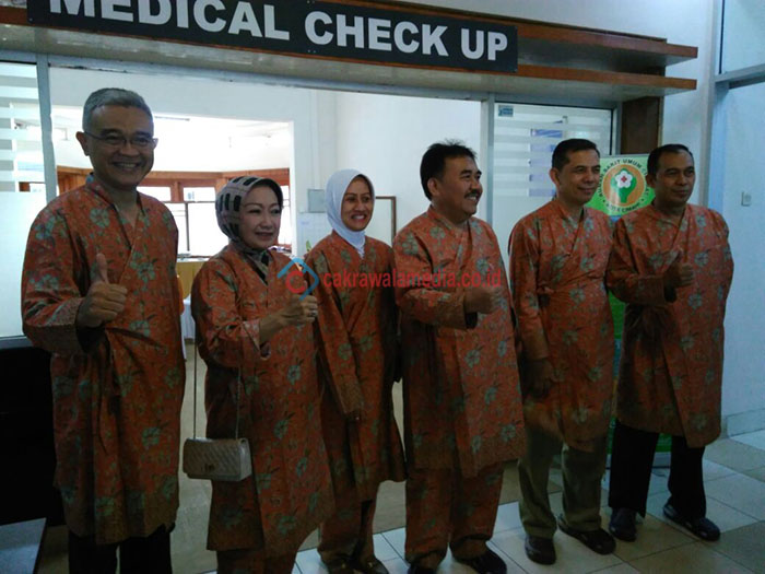 Disela-sela Rikkes, 3 Pasang Calon Pemimpin Kota Cimahi Sempat Selfi Bareng