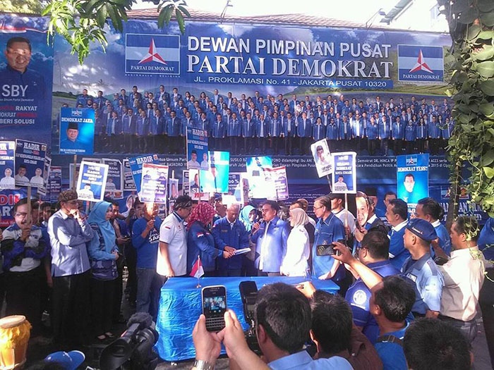 Pilkada Kota Cimahi Semakin Panas, Inilah Penantang Atty-Azzul