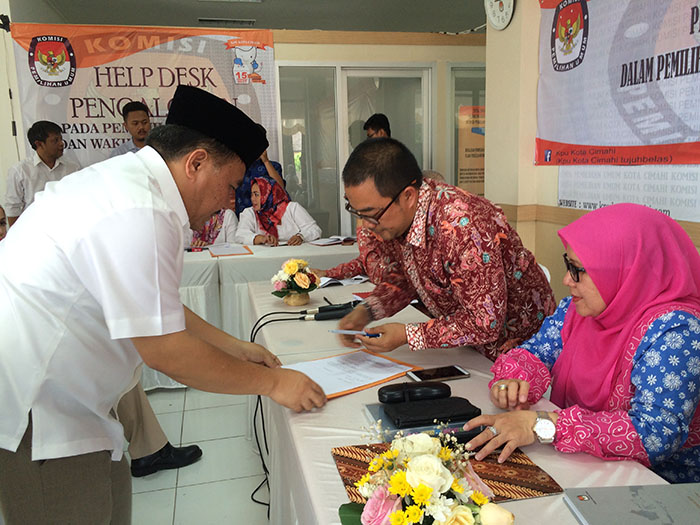 Resmi Medaftar ke KPU, Ini Bocoran Isu yang Diangkat Pasangan Hadir di Pilkada Cimahi
