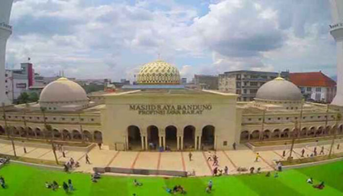 Bergesernya Makna Masjid