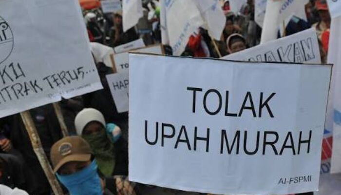Buruh Jakarta Tuntut Upah Sebesar Rp 3,8 Juta