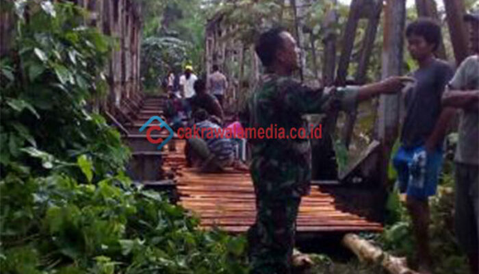 Manfaatkan Rel KA, Warga Bikin Jembatan Penghubung Babakan – Putrapinggan