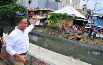 Anies Utamakan Dialog Jika Warga Direlokasi