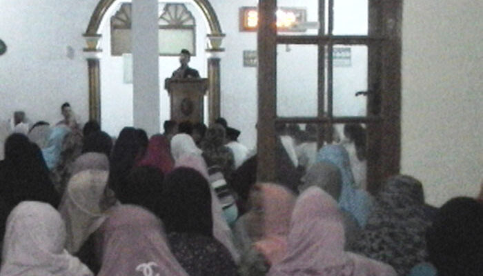 Dede Ajak Orangtua Tingkatkan Pendidikan Anak Sampai Sarjana