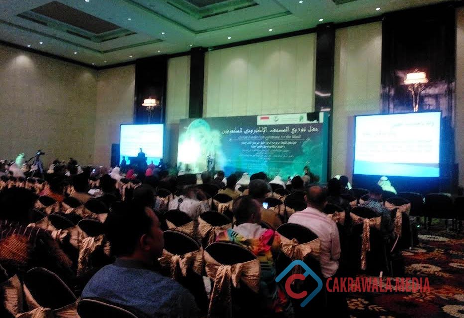 Kuwait Donasi Al-Quran Braile di Jawa Barat