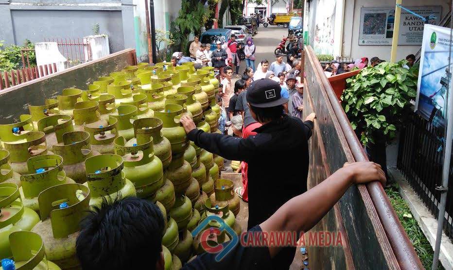 Operasi Pasar Gas LPG 3 Kg mulai di Kelurahan Setiamana, Cimahi