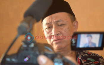 KH.Ii Abdul Baasith  “ Allah SWT Ciptakan Setan dan Ahok Sebagai Ujian Bagi Umat Islam “ !!