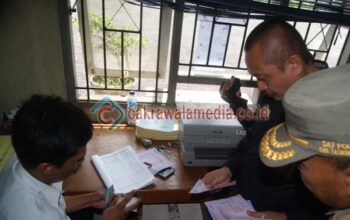Ditanya Dari Mana Amplop Ini ? Petugas itu Bilang Siap Salah Pak..