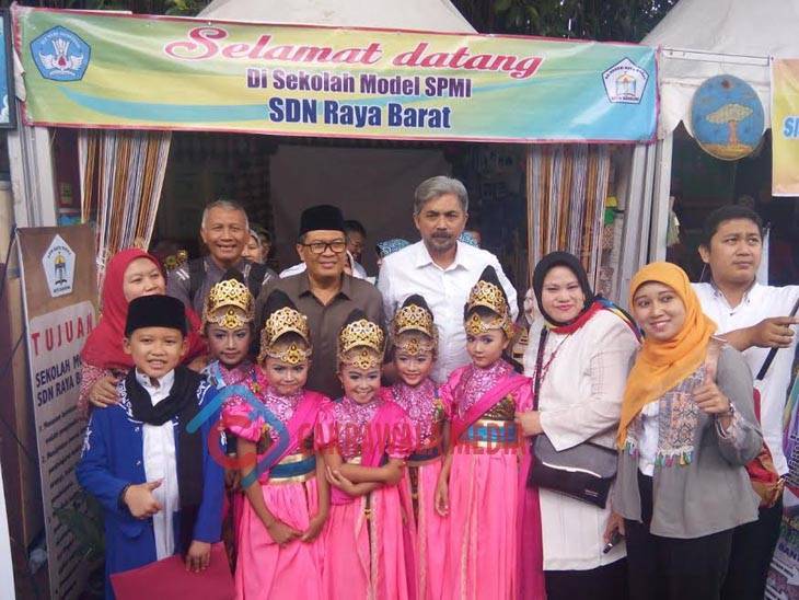 
					64 Sekolah Model Sistem Penjaminan Mutu Internal di Jawa Barat