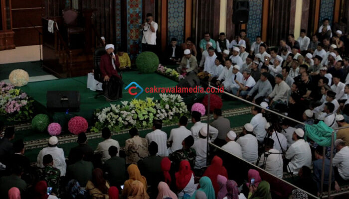 Aa Gym Ceramahi Warga Cimahi