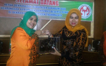 Dekranasda Kabupaten Banyumas Kepincut Kerajinan Bambu Kabupaten Tasik