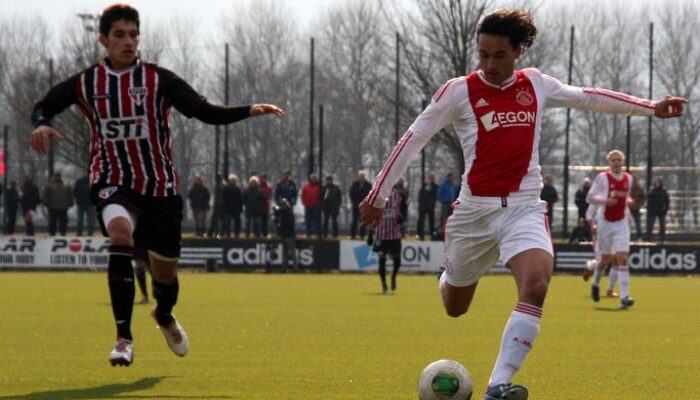 Ezra Walian, Bomber Muda Ajax Yang Ingin Bergabung Bersama Timnas Indonesia