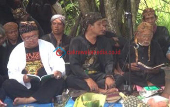 Hampir Punah,Tradisi Kuno Pembacaan Sejarah Kacijulangan Kini Dihidupkan Kembali