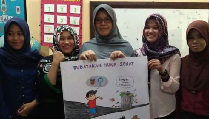 Minat Baca Mahasiswa Rendah, Dosen Ini Bawa Koleksi Pribadinya ke Kampus