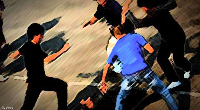 Nekad Curi Motor, Warga Tasik Babak Belur di Hajar Massa