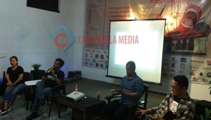 Revisi UU ITE Masih Ancam Masyarakat Pengguna Medsos