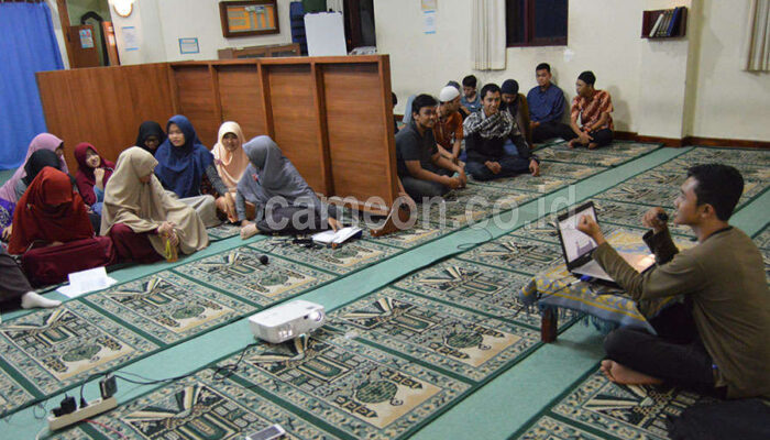 Asyiknya Berorganisasi di DKM Kampus
