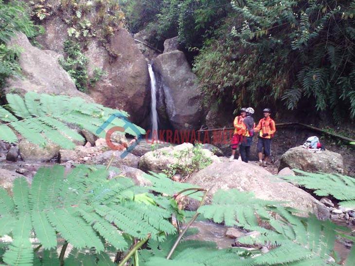 Cerita Mistis Dibalik Keindahan Curug Sawer Cililin
