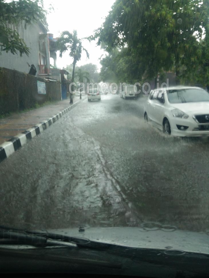 Duh! Banjir Cileuncang Kerap Genangi Jalan Kidang Pananjung Pangandaran