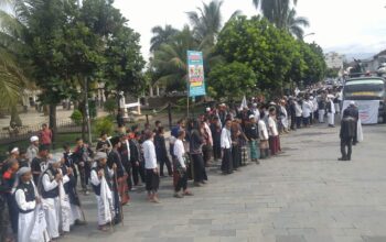 Umat Islam Tasikmalaya Tuntut Kapolda Jabar Dipecat