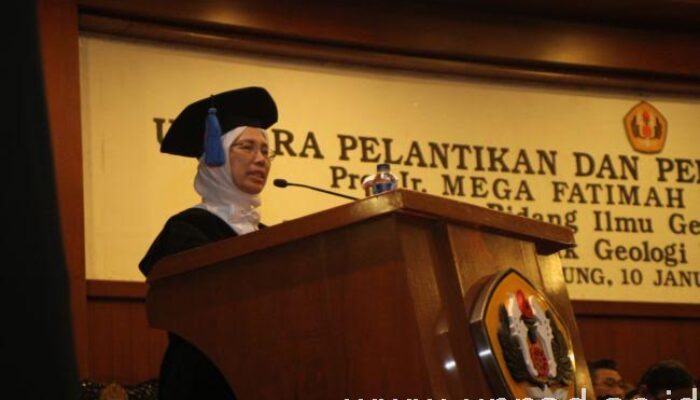 Guru Besar Baru Unpad Soroti Geopark Ciletuh