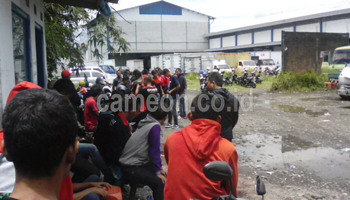 Karyawan Harian Lepas PT Panjunan Mogok Kerja