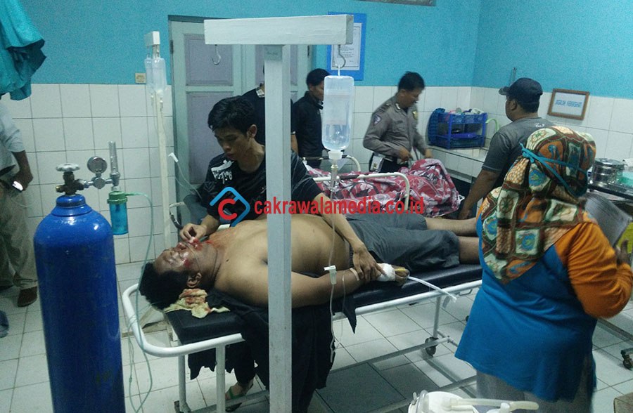 Lakalantas di Pangandaran, Mobil Pik UP Bermuatan 12 Wisatawan Asal Bandung