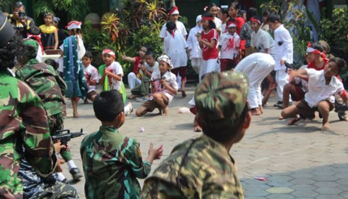 Pentas Mundinglaya Dikusumah Oleh Cerdas Muthahhari