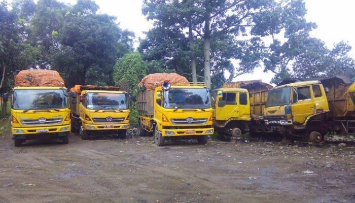 Truk Sampah Kembali Mengantri di TPA Sarimukti