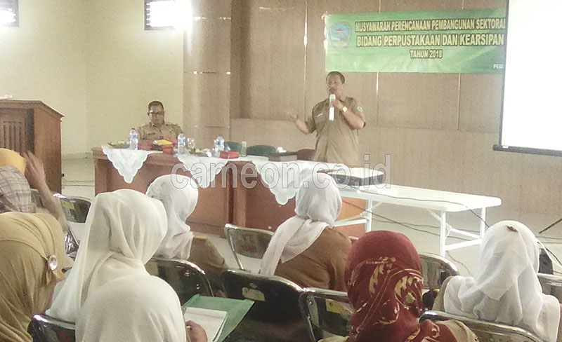 Cara H Oslan Dorong Perpusda Lebih Maju