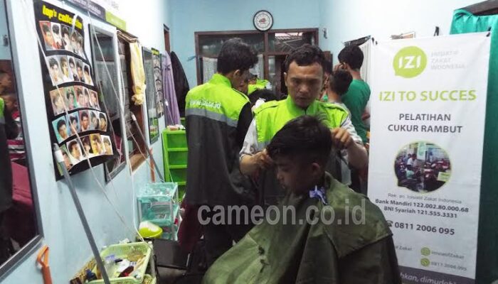 Kala Tukang Cukur Diberdayakan oleh IZI Jabar